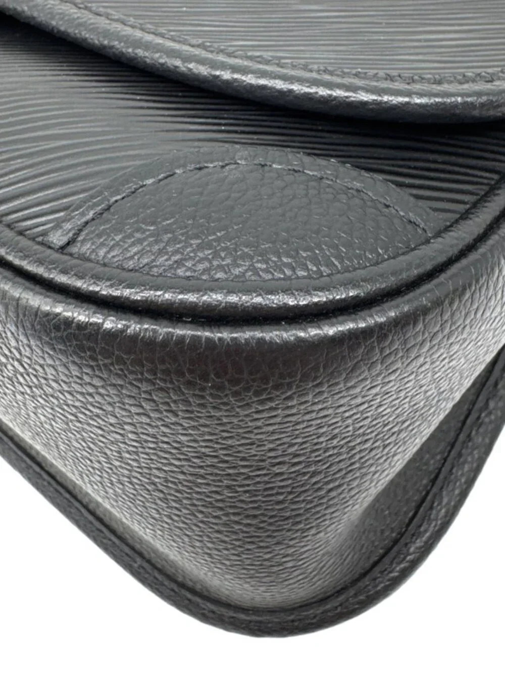 Louis Vuitton  Buci Epi Leather Shoulder Bag Black